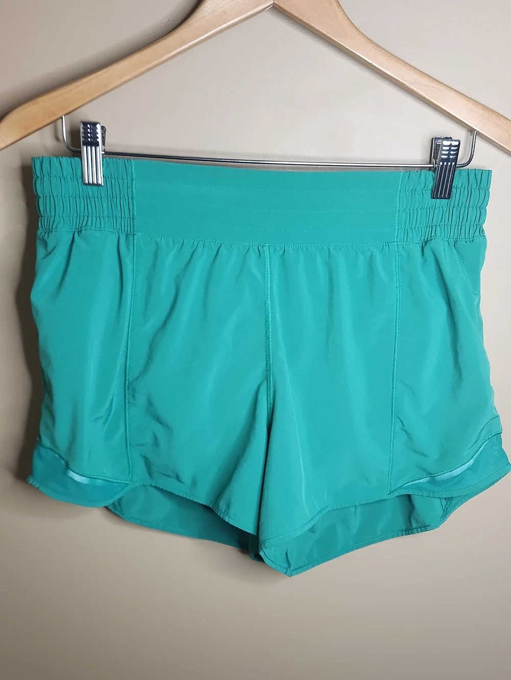 Lululemon Hotty Hot High-Rise Lined Short 4